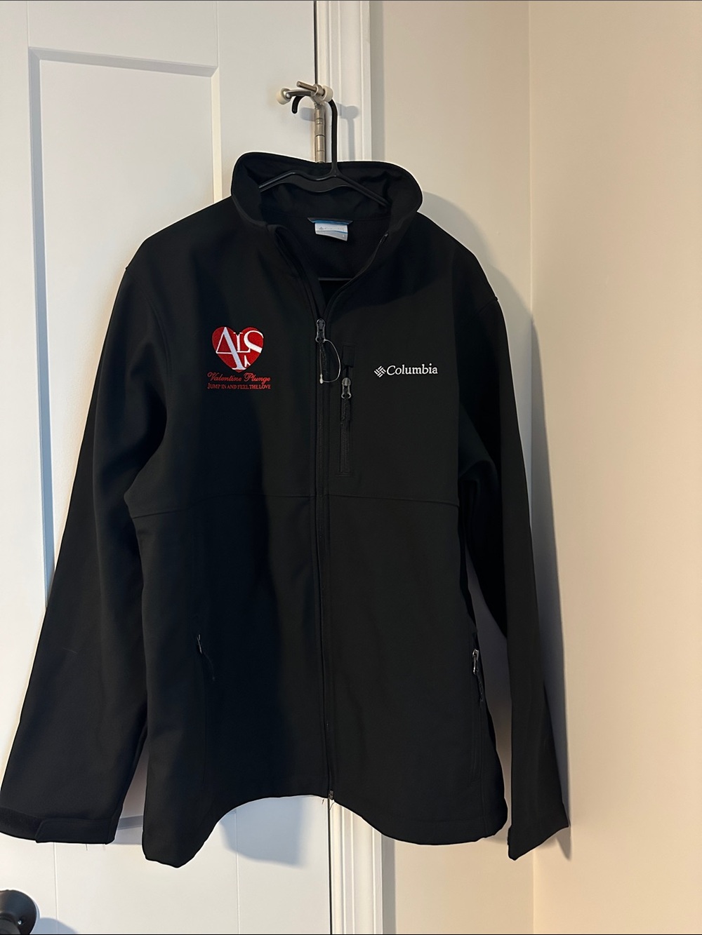 Columbia Black Softshell Hooded Jacket with Red Crest